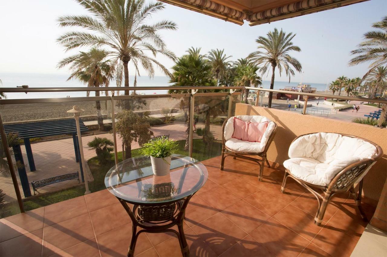Deluxe Playa Pacifico Lägenhet Málaga Exteriör bild